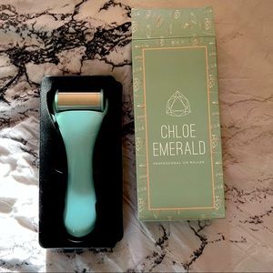 NWT Chloe Emerald Ice Roller